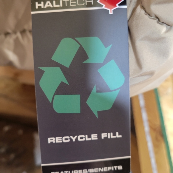 Halitech NWT Women's Beige Quilted Jacket with Faux Fur Hood Size XL - Picture 7 of 10